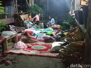 Takut Gempa Susulan, Ada Warga Mentawai Pilih Tidur di Luar Rumah