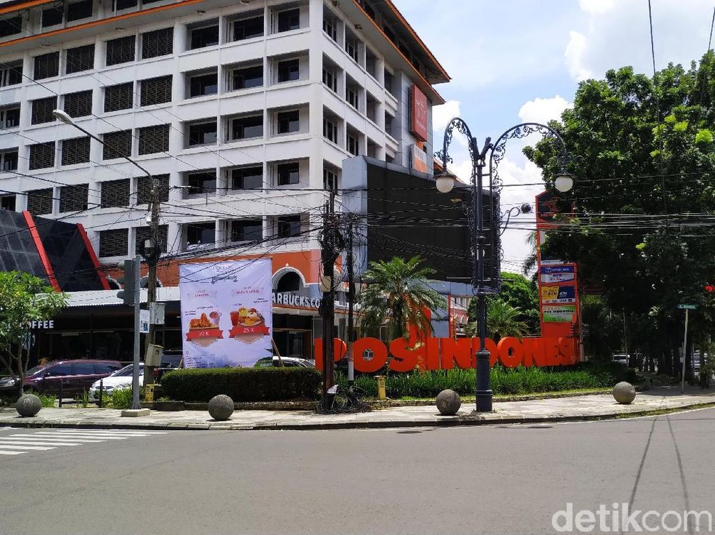 Pesan Direksi di Balik Polemik Penundaan Gaji Pak Pos Pesan Direksi di Balik Polemik Penundaan Gaji Pak Pos