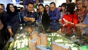 Gaya Rini Keliling Pameran Perumahan di JCC