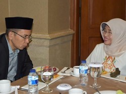 Temui Ibunda Jokowi di Solo, TGB: Keluarga Muslim yang Sederhana