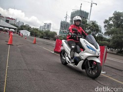 BBN-KB Jakarta Gratis, Honda Kebut Jual PCX Listrik?