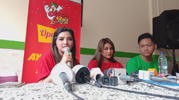 Azriel Hermansyah dalam bisnis baru bersama Aurel dan Ashanty