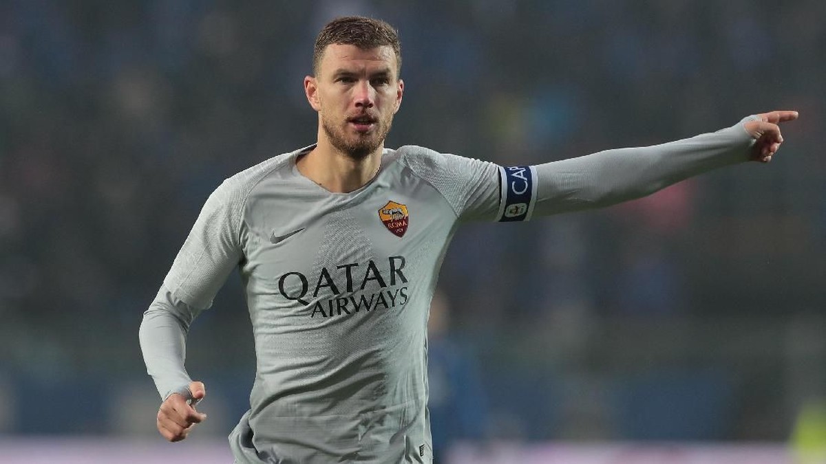 Edin Dzeko dikabarkan jalin kesepakatan dengan Inter Milan. (Foto: Emilio Andreoli/Getty Images)