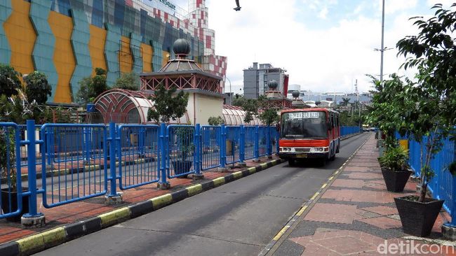 40 Angkutan Umum Bandel Terjaring Razia di Setiabudi 40 Angkutan Umum Bandel Terjaring Razia di Setiabudi