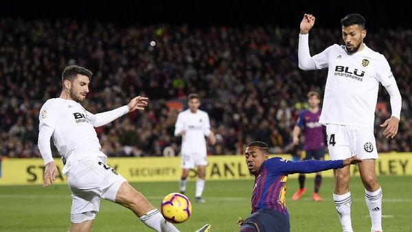 Barcelona Nyaris Kalah di Camp Nou