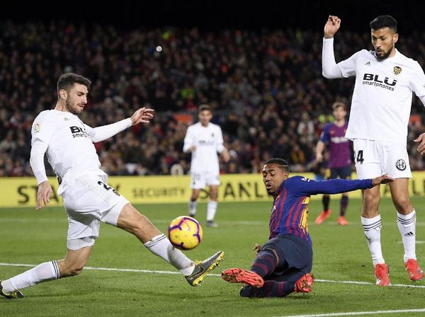 Barcelona Nyaris Kalah di Camp Nou