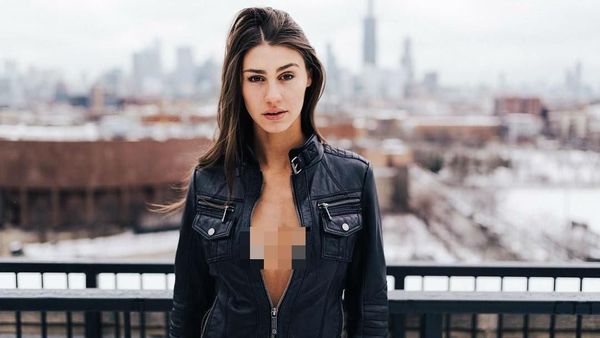 Musim Salju Ekstrem, Influencer Ini Tuai Kontroversi Foto Pakai Baju Renang