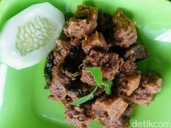 Huaah! Pedas Nendang Rica-rica Menthok Racikan Bondowoso