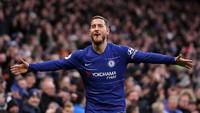 Eden Hazard dianggap masih menjadi incaran terbesar Madrid musim ini. Rumor kedatangan gelandang asal Belgia itu sudah lama berumbus kencang, keberadaan Zidane bisa menambah besar peluang El Real membawanya ke Santiago Bernabeu. (Richard Heathcote/Getty Images)