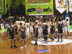 Atap GOR Bocor dan Lapangan Basah, Stapac Lawan Pelita Jaya Dihentikan