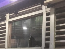 Halte TransJ Pasar Rumput Rusak Akibat Tawuran Antarwarga