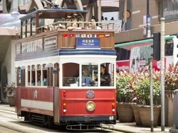 Bukan Bus Tingkat, Ini Tram Unik di Hong Kong