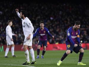 Video Highlight La Liga, Valencia 2 Messi 2