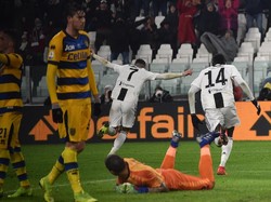 Juventus membuka keunggulan melalui Cristiano Ronaldo di menit ke-36. Tampil dominan, Juventus sebenarnya menciptakan sejumlah peluang lain tapi gagal menambah gol di babak pertama. (Foto: Tullio M. Puglia/Getty Images)