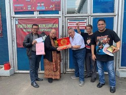 Lieus Sungkharisma Protes Tak Bisa Jenguk Ahmad Dhani di Rutan Cipinang