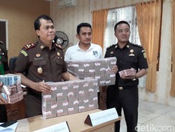Kejari Brebes Kembalikan Uang Kasus Korupsi ke Kas Negara