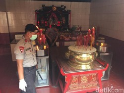 Pastikan Ibadah Imlek Aman, Gegana Sisir Vihara Dharma Bakti