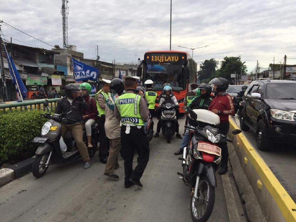 Masuk Busway dan Lawan Arus, 2.451 Orang Ditilang di Jaktim Masuk Busway dan Lawan Arus, 2.451 Orang Ditilang di Jaktim