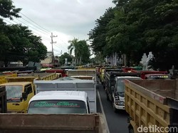 Ancam Nginap di Kantor Pemkab, Dump Truk yang Disita Akhirnya Dilepas