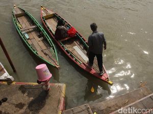 Warga Malaysia Nyusup ke Singapura Gunakan Sampan, eh Keciduk Warga Malaysia Nyusup ke Singapura Gunakan Sampan, eh Keciduk