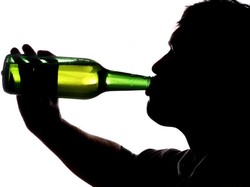 Waduh! Putus Cinta, Remaja Ini Menegak Alkohol hingga Keracunan