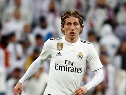 Jendral lapangan tengah Madrid, Luka Modric tengah mengontrol bola. REUTERS/Juan Medina.