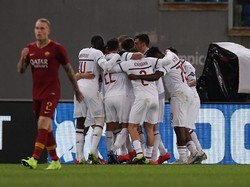 Krzysztof Piatek menjadi sosok perobek gawang AS Roma melalui umpan dari Lucas Paqueta.