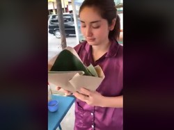 Jual Lontong Sayur Medan, Wanita Cantik Berpiama Ini Jadi Viral