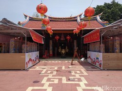 Rayakan Imlek, Klenteng Tertua Probolinggo Gelar Nobar Wayang Kulit