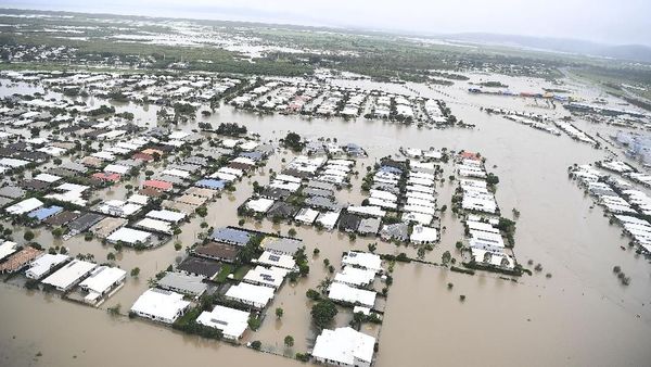 Penampakan Udara Banjir Rendam Ribuan Rumah di Australia