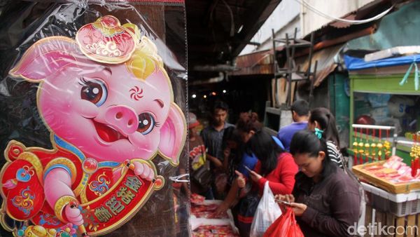 Berburu Pernak-pernik Imlek di Pasar Lama Tangerang
