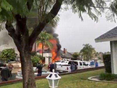 Penampakan Rumah Warga yang Terbakar Hebat Usai Ditabrak Pesawat