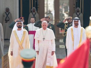 Kunjungan Bersejarah Paus Fransiskus ke UEA Diwarnai Kritikan