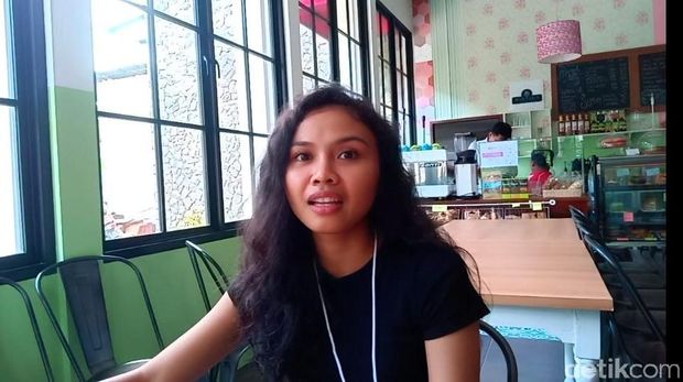 Dea Panendra