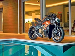 Modifikasi Ducati Panigale V4 Ini Buat Ngiler