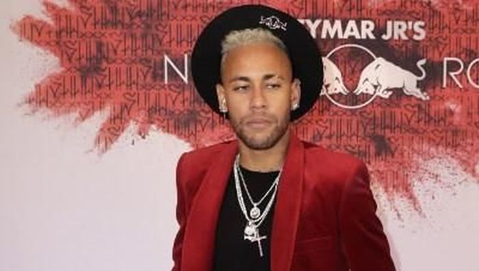 Neymar berharap dapat kado metatarsal di hari ulang tahunnya (Thomas SAMSON / AFP) Neymar berharap dapat kado metatarsal di hari ulang tahunnya (Thomas SAMSON / AFP)