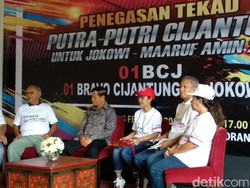 Dihadiri Agum Gumelar, Relawan Bravo Cijantung Deklarasi Dukung Jokowi