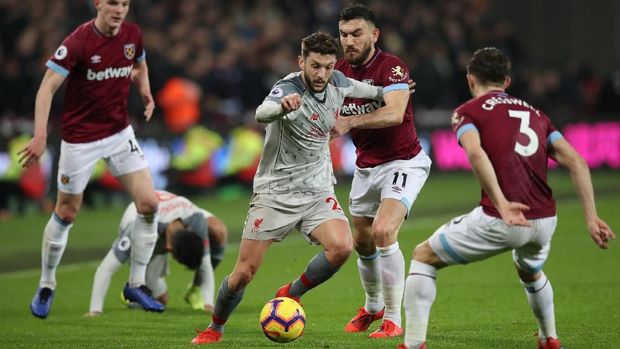 Liverpool mengalami kesulitan di markas West Ham.