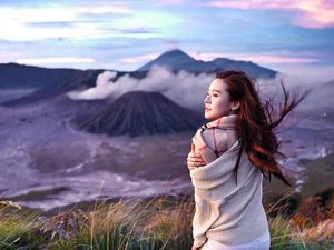 Foto: Ketika DJ Seksi Thailand Liburan ke Bromo