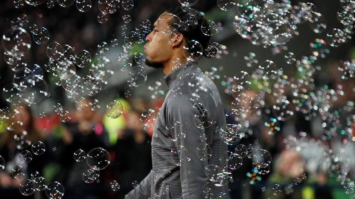 Liverpool kembali diperkuart Virgil van Dijk, bisakah Bayern Munich menembus pertahanan The Reds? (REUTERS/David Klein)