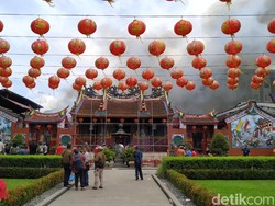 Vihara Samudra Bhakti  Bandung Terbakar, Umat Budha Berhamburan