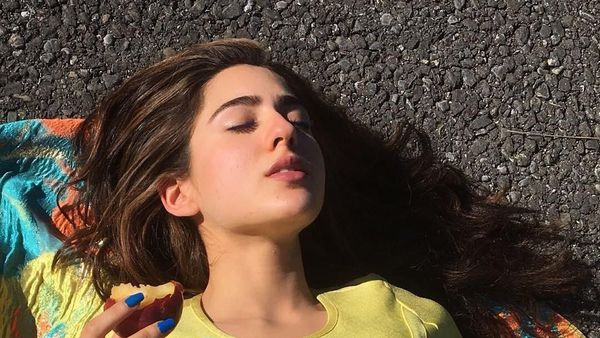 Sara Ali Khan Makin Dewasa, Hari Ini Ultah Ke-27!