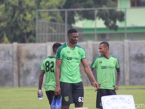 Amido Balde Idamkan Nomor Punggung 9 Persebaya Surabaya