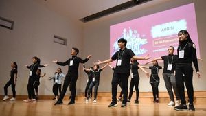 Ratusan Seniman Muda Ramaikan Indonesia Menuju Broadway