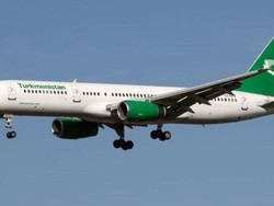 Maskapai Murah Turkmenistan Dilarang Terbang, Ribuan Orang Telantar