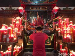 Malming Cuy, Ada Bazar dan Panggung Hiburan di Klenteng Tertua di Bekasi