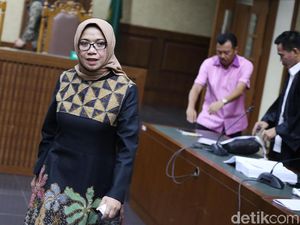 Eni Saragih Divonis 6 Tahun Penjara