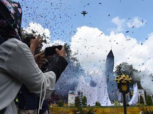 Monumen Penghormatan untuk Pesawat F-5 Tiger