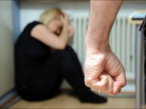 Siksa Istrinya Hingga Tewas, Warga Ambon Dituntut 14 Tahun Penjara