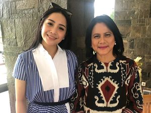 Nagita Foto Bareng Iriana Jokowi, Dian Sastro Malah Salfok dengan Ini Nagita Foto Bareng Iriana Jokowi, Dian Sastro Malah Salfok dengan Ini